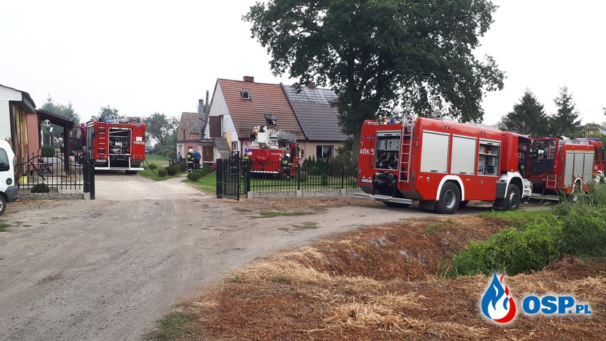 2018-08-30 godz.10:43 pożar poddasza OSP Ochotnicza Straż Pożarna