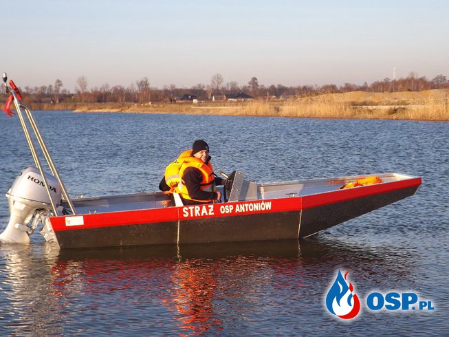Nowa łódź OSP Ochotnicza Straż Pożarna