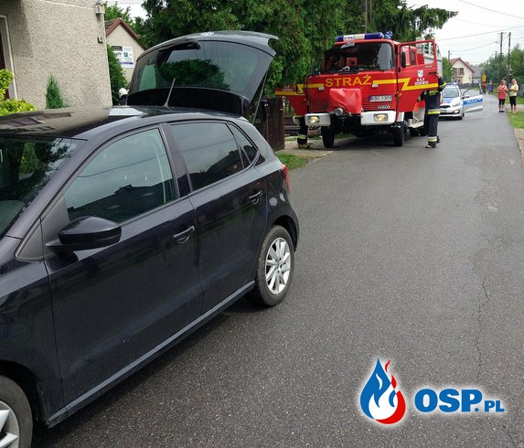 kolizja samochodu dostawczego z osobówką OSP Ochotnicza Straż Pożarna