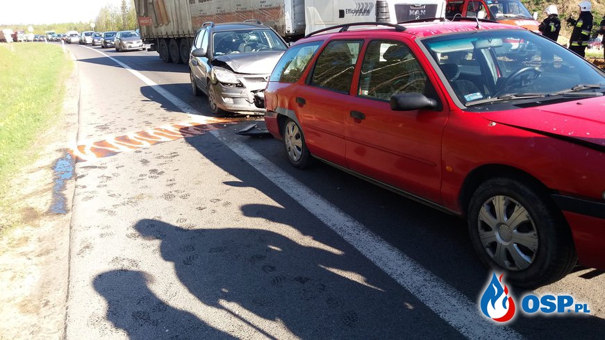 Zderzenie czterech samochodów osobowych OSP Ochotnicza Straż Pożarna