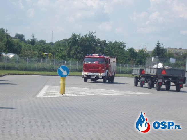 Ćwiczenia w Amice - pożar maszyny - ewakuacja OSP Ochotnicza Straż Pożarna