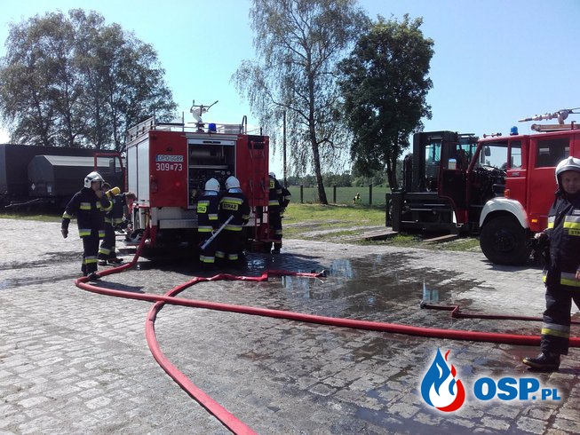 Pożar w jednostce wojskowej w Komprachcicach OSP Ochotnicza Straż Pożarna