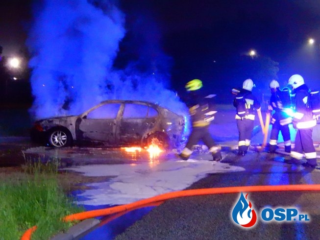 Katowice: Pożar samochodu osobowego OSP Ochotnicza Straż Pożarna
