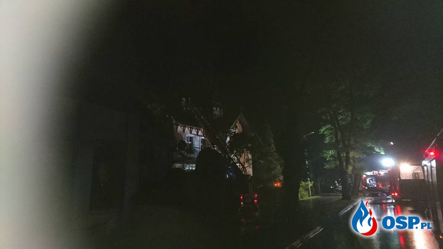 Nocny pożar kamienicy w Środzie Wlkp. OSP Ochotnicza Straż Pożarna