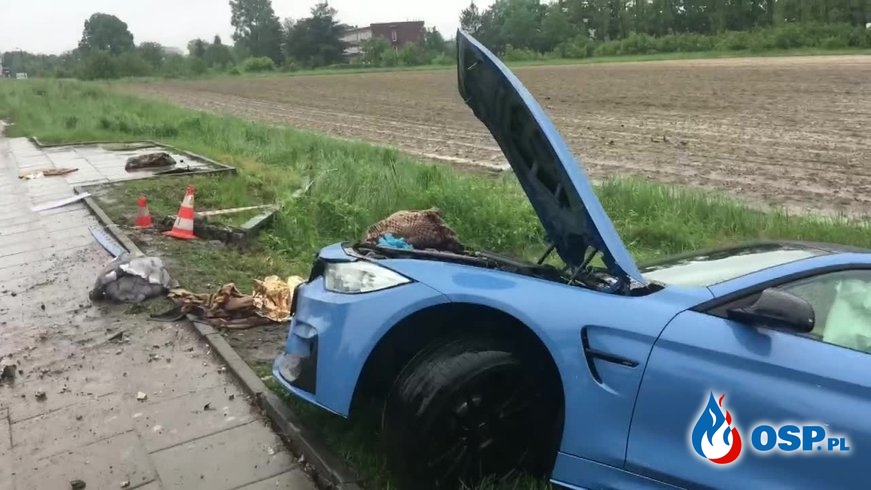 BMW wjechało w przystanek. 5 osób zostało rannych. OSP Ochotnicza Straż Pożarna