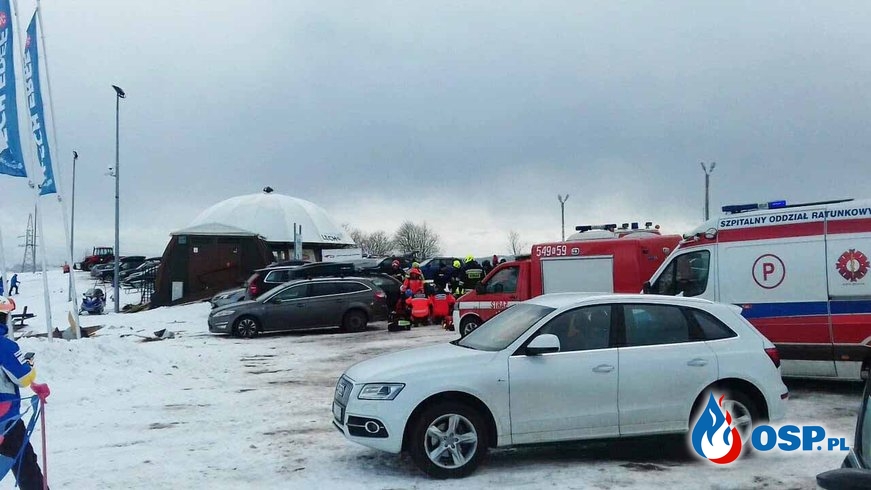 Oderwany dach wpadł na turystów. 2 osoby nie żyją po tragicznym wypadku w Bukowinie Tatrzańskiej. OSP Ochotnicza Straż Pożarna