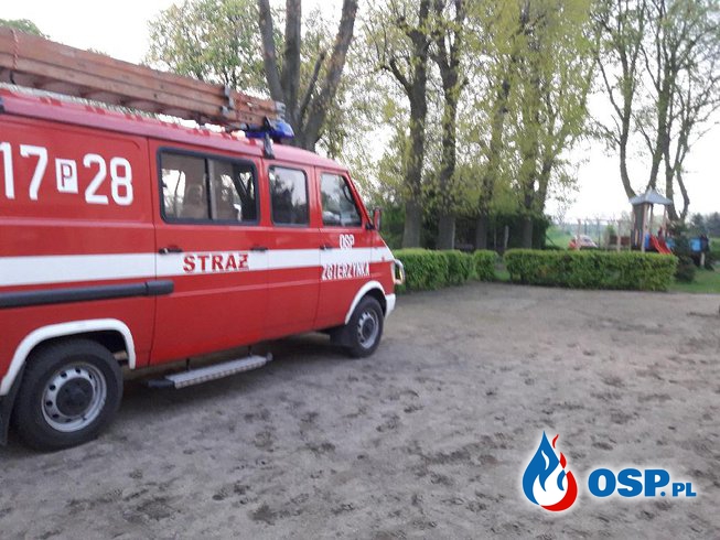 Ćwiczenia - pożar przy szkole w Posadowie OSP Ochotnicza Straż Pożarna