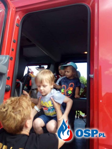 Strażacy odwiedzili dzieci w Przedszkolu Amica Kids OSP Ochotnicza Straż Pożarna