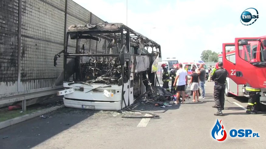 Pożar autokaru z dziećmi w Lublinie. Jechało nim 21 osób. OSP Ochotnicza Straż Pożarna