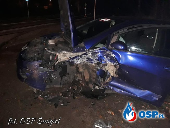 18-latek stracił panowanie nad samochodem. 3 osoby ranne. OSP Ochotnicza Straż Pożarna