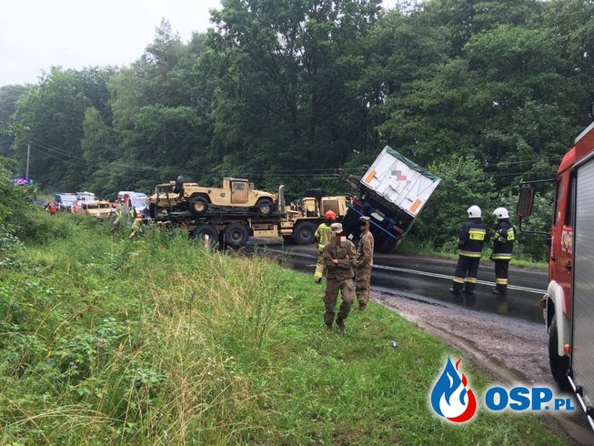 Wypadek amerykańskich żołnierzy. Wojskowa ciężarówka zderzyła się z tirem. OSP Ochotnicza Straż Pożarna