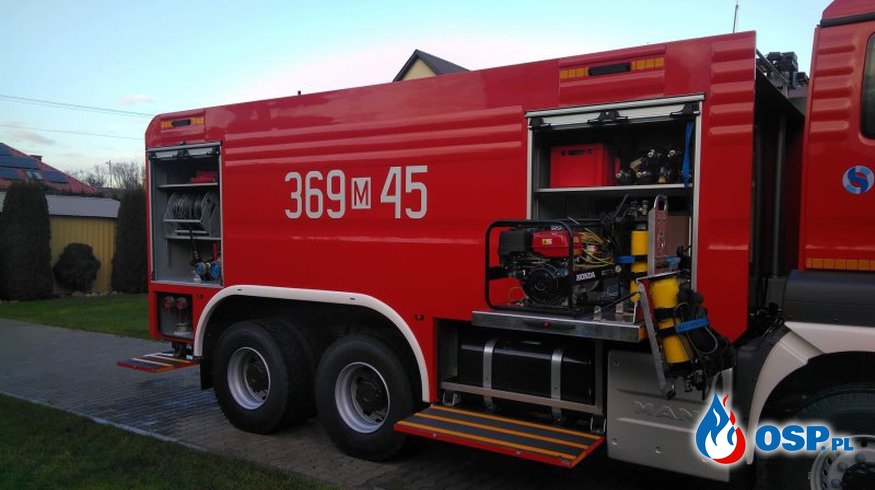 Nowy ciężki wóz OSP w Dobrzykowie OSP Ochotnicza Straż Pożarna