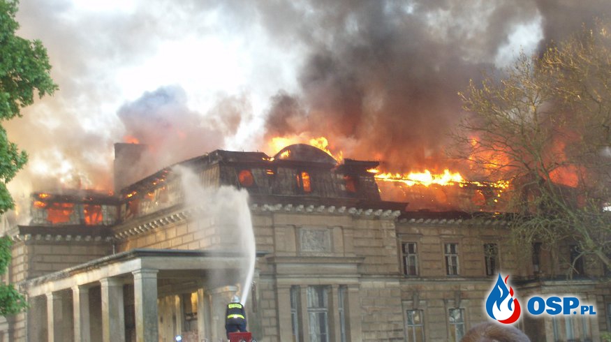 Oporowo - pożar pałacu OSP Ochotnicza Straż Pożarna
