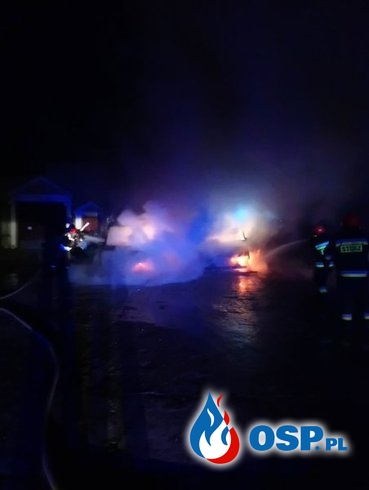 Dwa auta dostawcze spłonęły w nocy w Braniewie OSP Ochotnicza Straż Pożarna