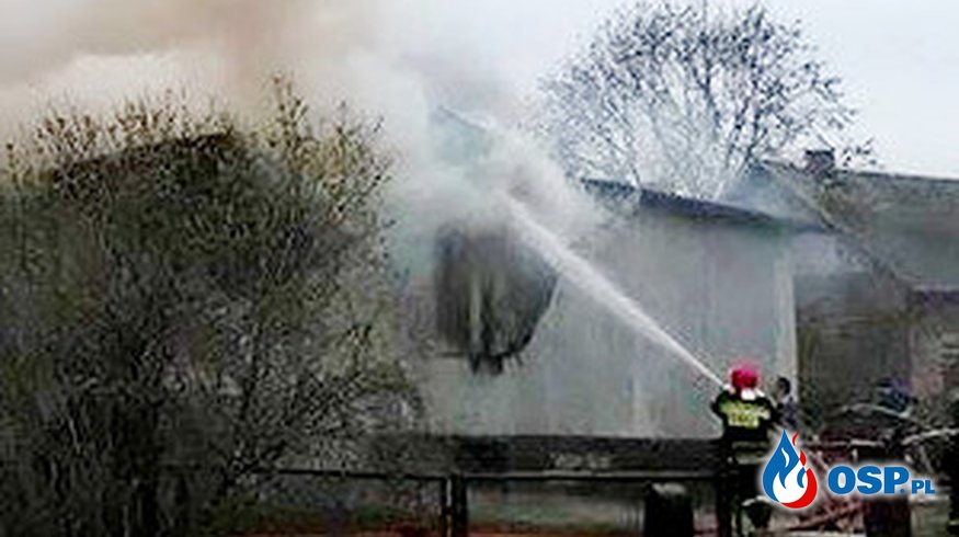 Gęsta zabudowa czyli... Pożar dwóch budynków mieszkalnych w Starym Puznowie OSP Ochotnicza Straż Pożarna