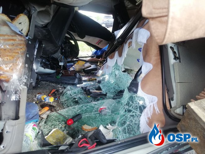 Kabina ciężarówki spadła na jezdnię po zderzeniu. Groźny karambol na S8. OSP Ochotnicza Straż Pożarna