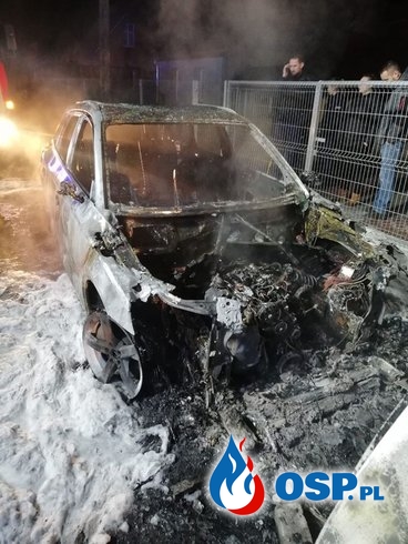 Nocny pożar samochodów w Gajewie. Podpalenie? OSP Ochotnicza Straż Pożarna