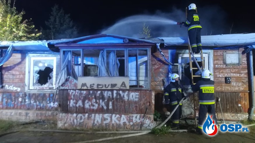 Tragiczny pożar opuszczonego domu w Suchowoli. Zginęły dwie osoby. OSP Ochotnicza Straż Pożarna