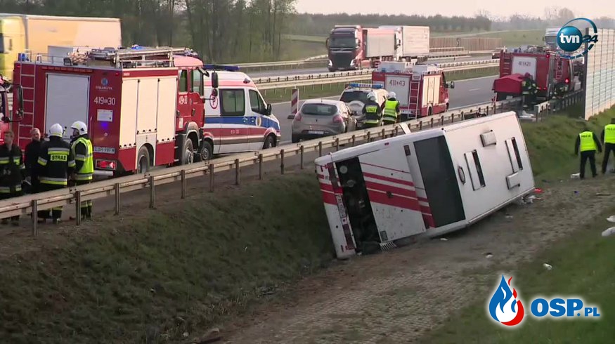 17 osób rannych w wypadku autokaru na autostradzie A2! OSP Ochotnicza Straż Pożarna