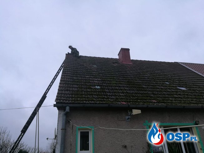 Otwarcie mieszkania i pożar sadzy w kominie OSP Ochotnicza Straż Pożarna