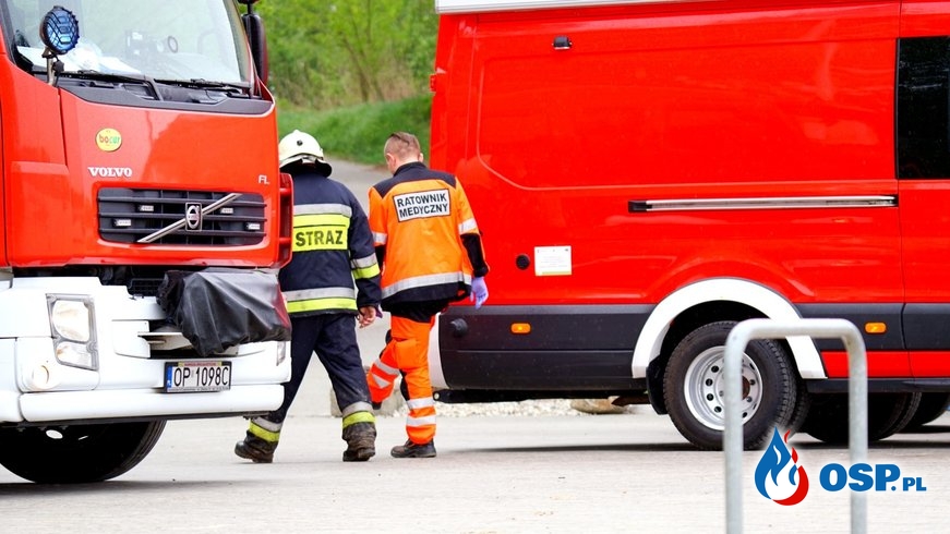 Poszukiwania mężczyzny, który mógł wpaść do kamionki w Opolu. OSP Ochotnicza Straż Pożarna