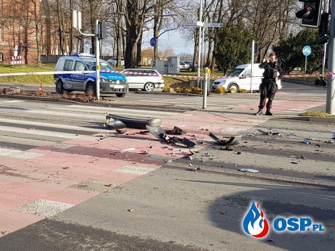 Wypadek z udziałem policyjnego radiowozu w Opolu OSP Ochotnicza Straż Pożarna