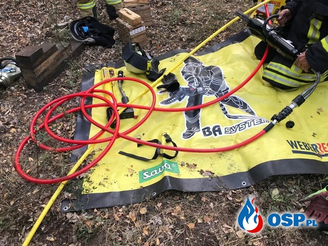 135/2019 Groźny wypadek przed Piaskiem OSP Ochotnicza Straż Pożarna