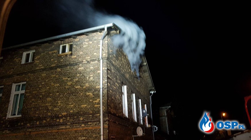 Tragiczny pożar mieszkania w domu wielorodzinnym OSP Ochotnicza Straż Pożarna