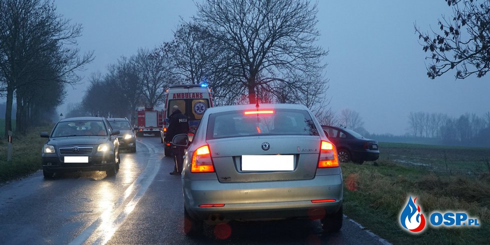 Wypadek samochodowy DW 109 na trasie Kłodkowo - Trzebiatów OSP Ochotnicza Straż Pożarna
