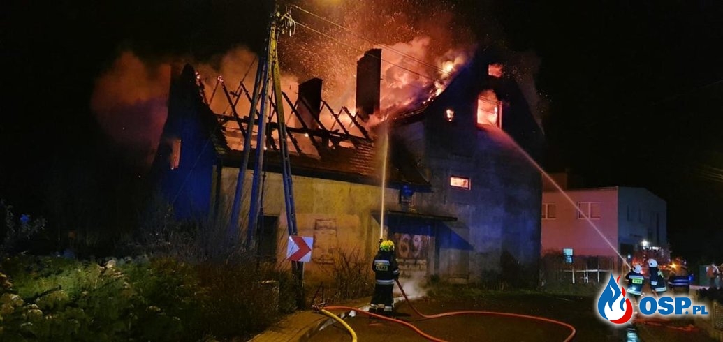 Pożar domu w Olbrachcicach. 5-osobowa rodzina zdążyła uciec przed ogniem. OSP Ochotnicza Straż Pożarna