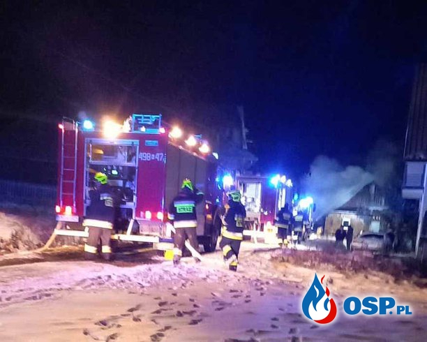 Nocny pożar drewnianego domu w Pieniążkowicach OSP Ochotnicza Straż Pożarna