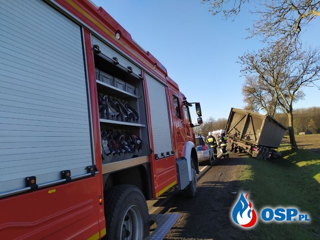 Zderzenie 2 pojazdów ciężarowych na DK60 OSP Ochotnicza Straż Pożarna