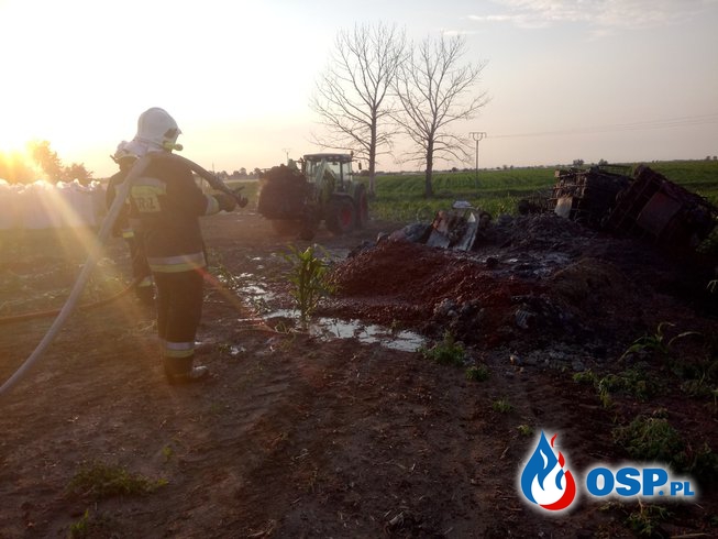 Wyjazd alarmowy GCBA - Dulsk, pożar zabudowań gospodarczych i składowiska materiałów budowlanych OSP Ochotnicza Straż Pożarna