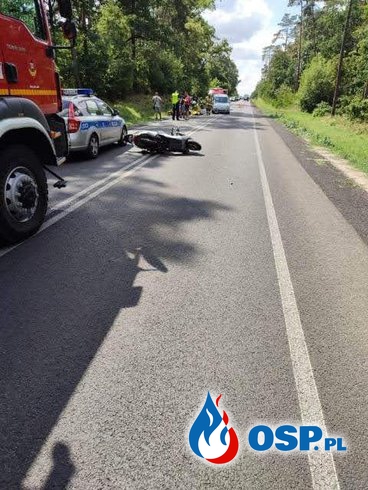 Wypadek na drodze krajowej. Nie żyje motocyklista. OSP Ochotnicza Straż Pożarna