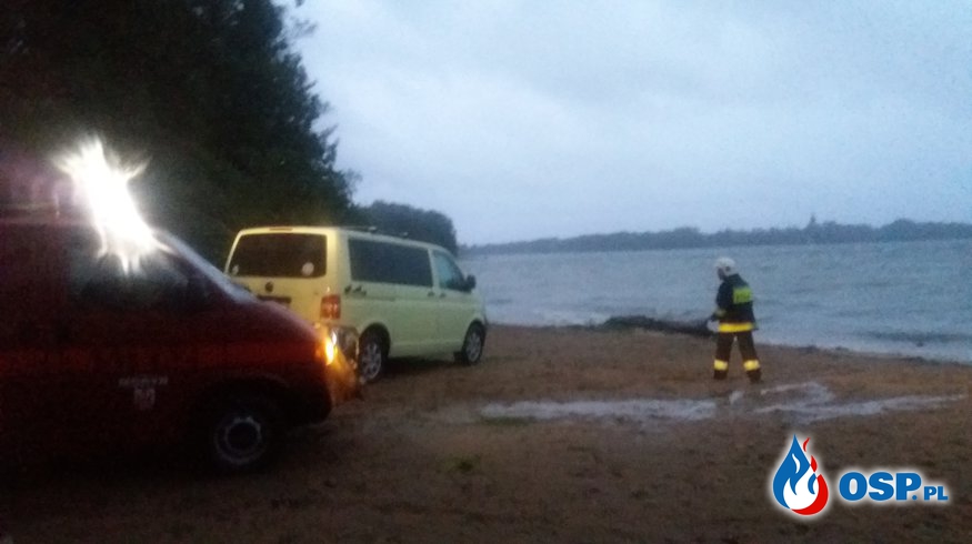 Wezwanie do zaginionego na jeziorze podczas wichury Ksawery OSP Ochotnicza Straż Pożarna