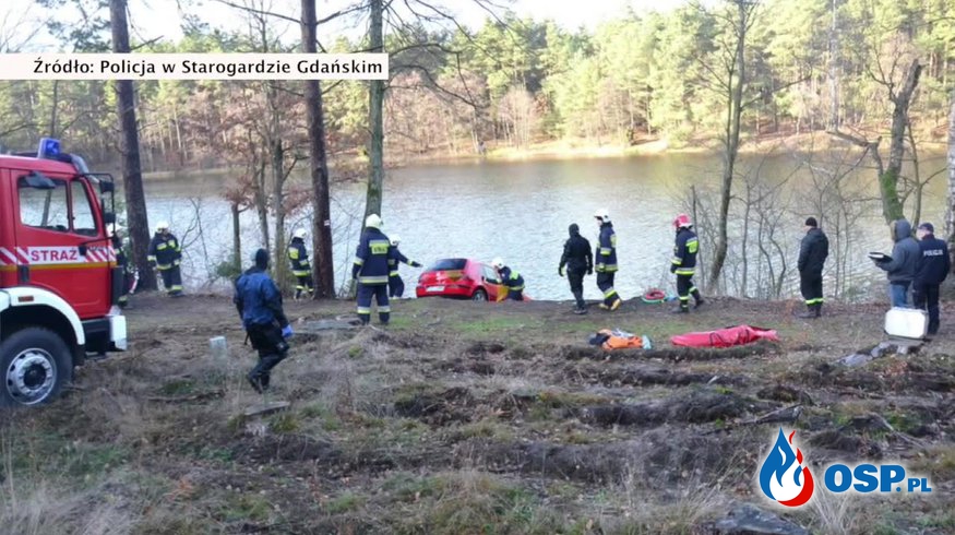 Samochód z ciałem kobiety w jeziorze. Dwa dni przed zaginięciem wyszła za mąż. OSP Ochotnicza Straż Pożarna