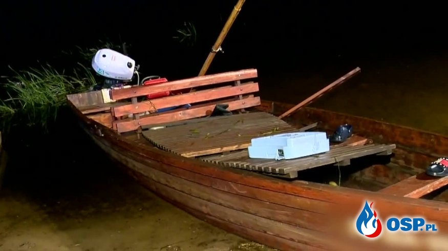 Pijani mężczyźni wypadli z łodzi. Nocna akcja ratownicza na Narwi. OSP Ochotnicza Straż Pożarna