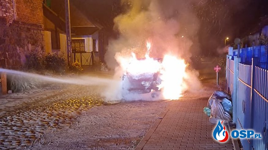 159/2021 Kolejny pożar auta w Naroście OSP Ochotnicza Straż Pożarna