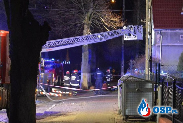 Nocny pożar domu jednorodzinnego w Pępicach OSP Ochotnicza Straż Pożarna