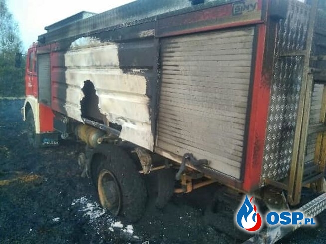 Wóz strażaków spłonął podczas gaszenia lasu. Ruszyła zbiórka na nowy. OSP Ochotnicza Straż Pożarna