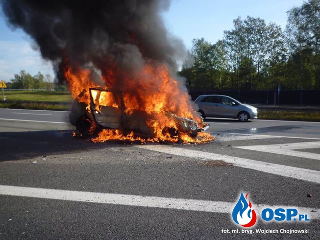 Pożar samochodu na A4. Auto doszczętnie spłonęło OSP Ochotnicza Straż Pożarna