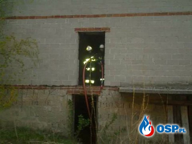 pożar pustostanu - ul. Leśmiana OSP Ochotnicza Straż Pożarna