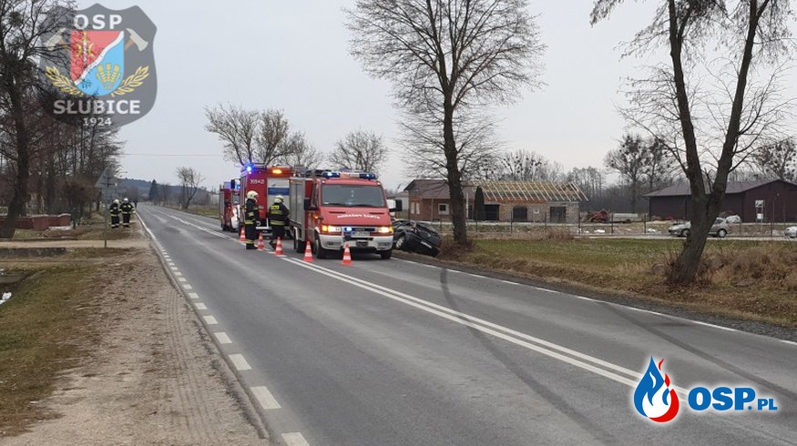 Samochód osobowy wypadł z drogi [WIDEO] OSP Ochotnicza Straż Pożarna