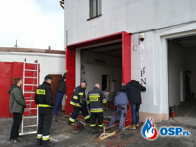 Zmiany w jednostce - nowa brama garażowa OSP Ochotnicza Straż Pożarna