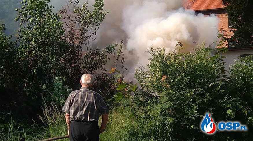 Pożar na terenie starego kościoła OSP Ochotnicza Straż Pożarna