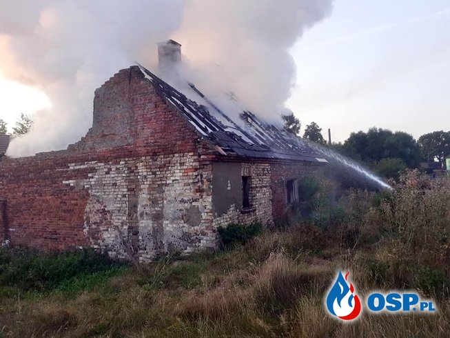 Dwóch mężczyzn zginęło w płonącym domu. Tragiczny pożar w Przybymierzu. OSP Ochotnicza Straż Pożarna