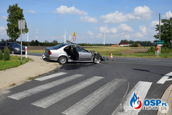 BMW uderzyło w ciągnik OSP Ochotnicza Straż Pożarna