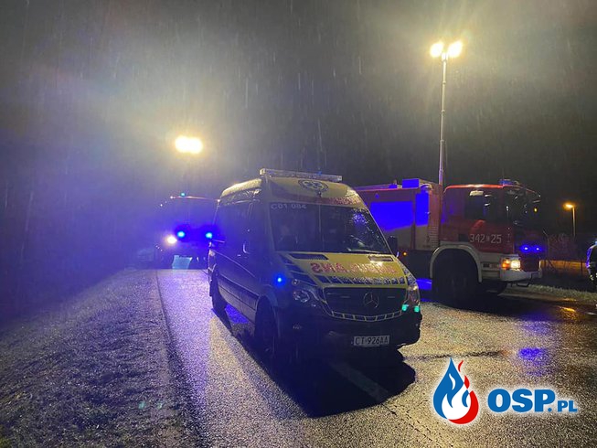 Trzy osoby nie żyją. Czołowe zderzenie busów na trasie S10 w Toruniu. OSP Ochotnicza Straż Pożarna