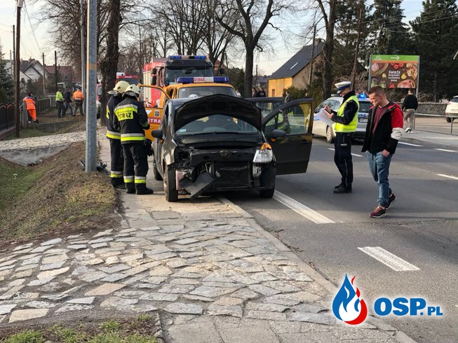 Wypadek w Opolu. Zderzyły się trzy samochody. OSP Ochotnicza Straż Pożarna