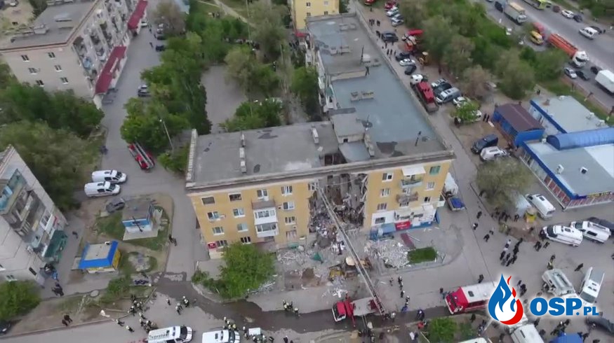 Wybuch gazu w rosyjskiej kamienicy. Ogromna dziura w ścianie budynku! OSP Ochotnicza Straż Pożarna